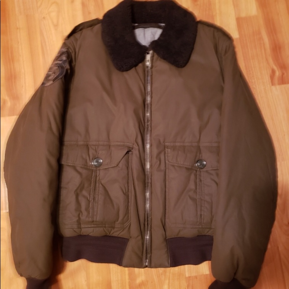 Men’s Burberry jacket 💯 authentic
